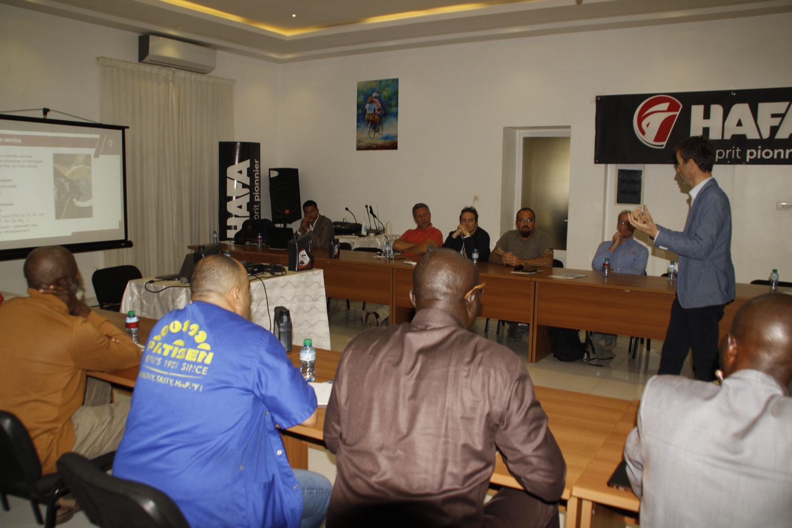 Session de formation HAFA : présentation devant les clients, kakémonos HAFA